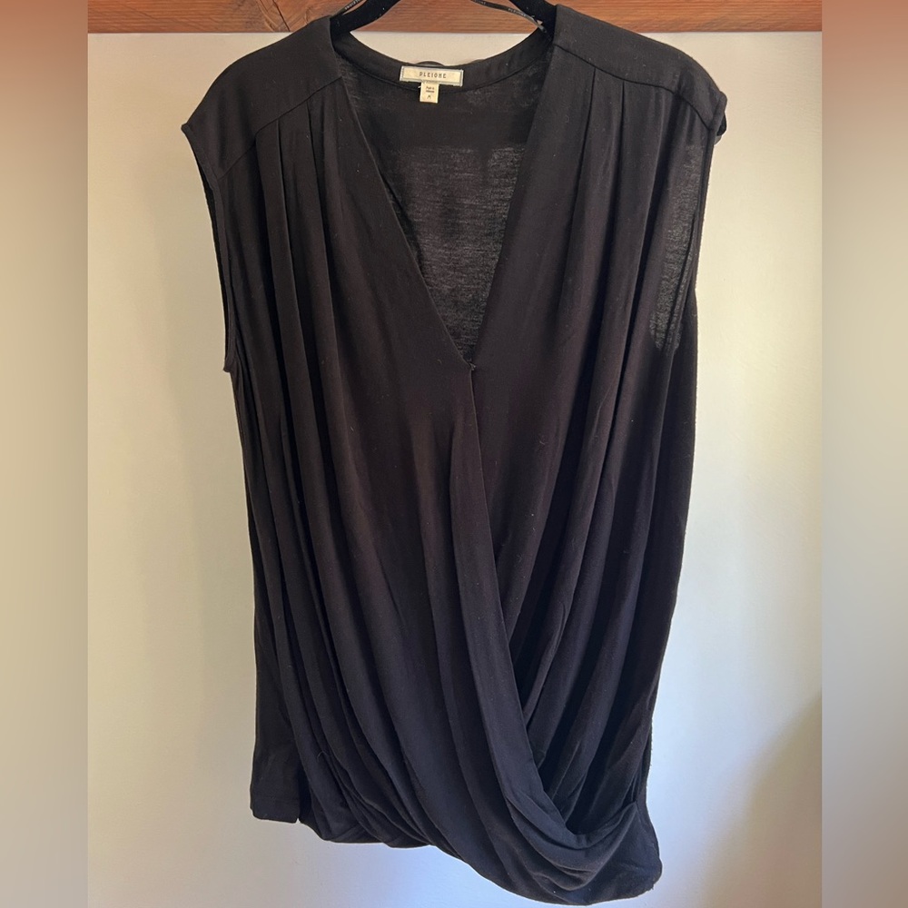 EUC Pleione black sleeveless wrap top